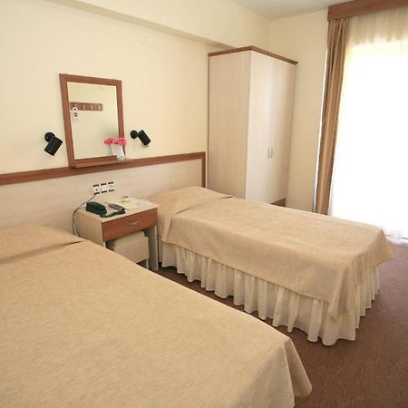 Saturn Hotel Kuşadası Buitenkant foto