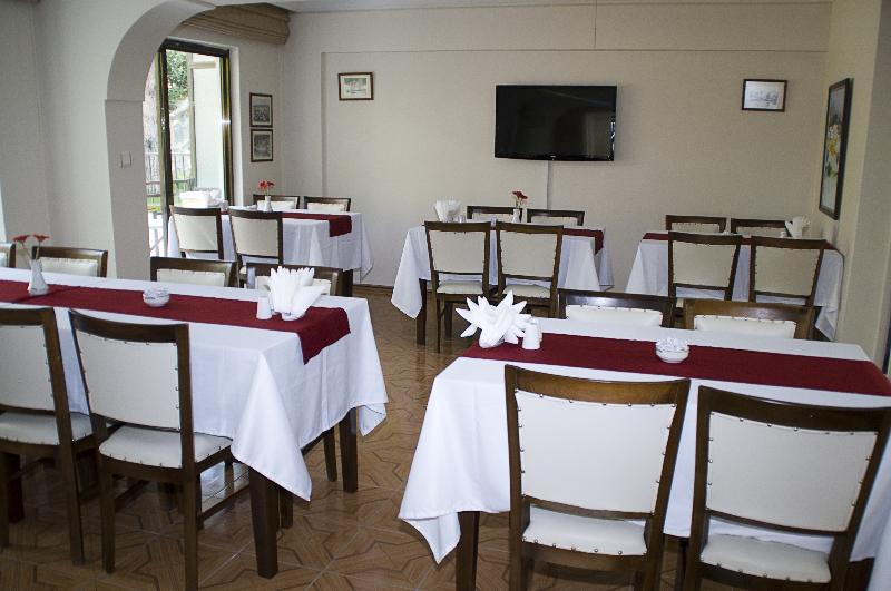 Saturn Hotel Kuşadası Buitenkant foto