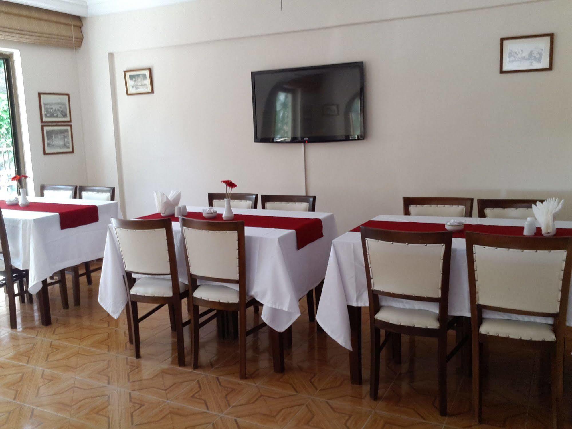 Saturn Hotel Kuşadası Buitenkant foto