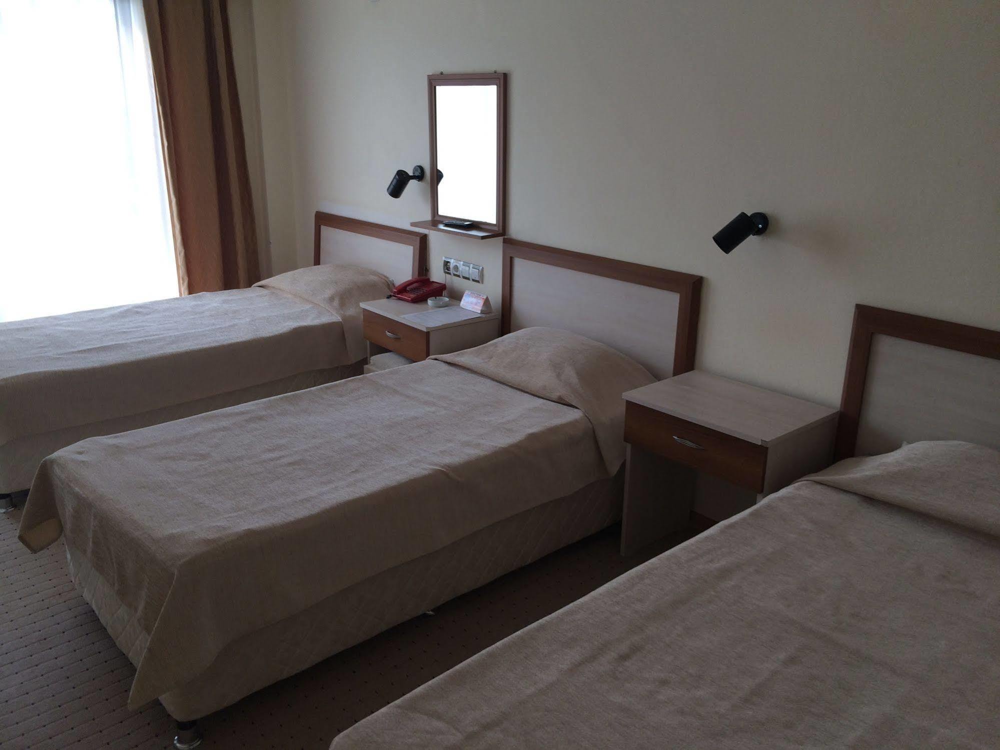 Saturn Hotel Kuşadası Buitenkant foto