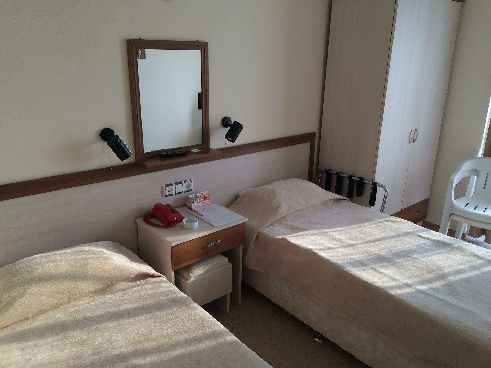Saturn Hotel Kuşadası Buitenkant foto