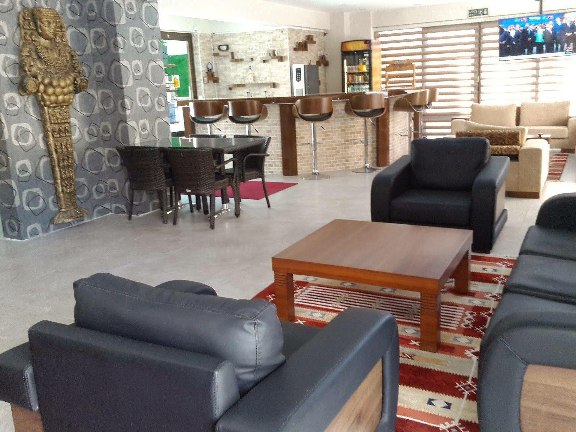 Saturn Hotel Kuşadası Buitenkant foto