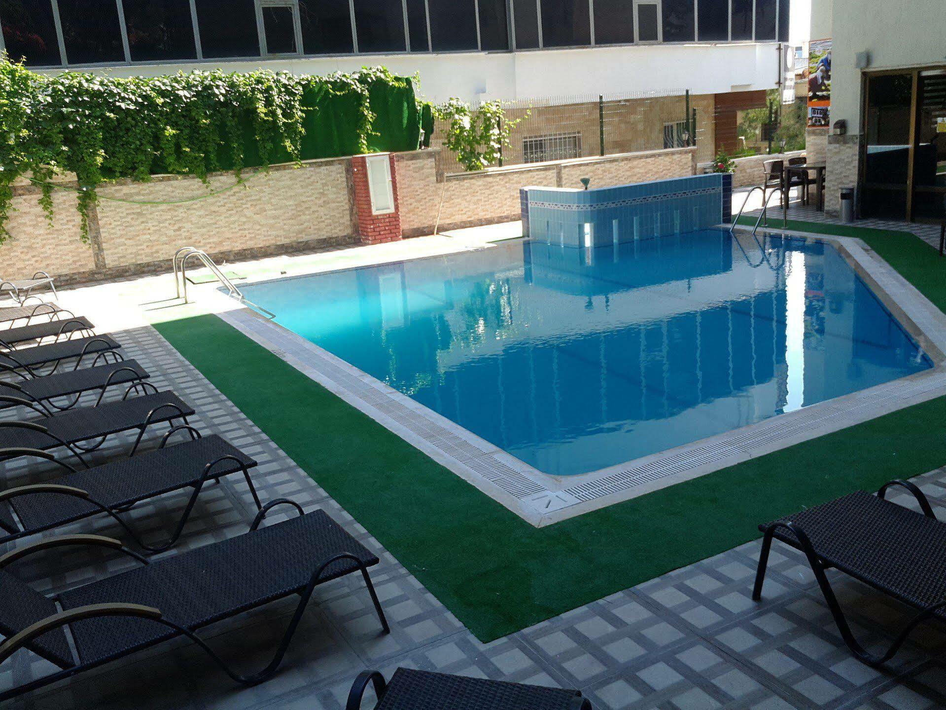 Saturn Hotel Kuşadası Buitenkant foto
