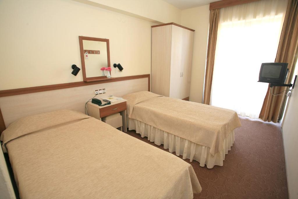 Saturn Hotel Kuşadası Buitenkant foto